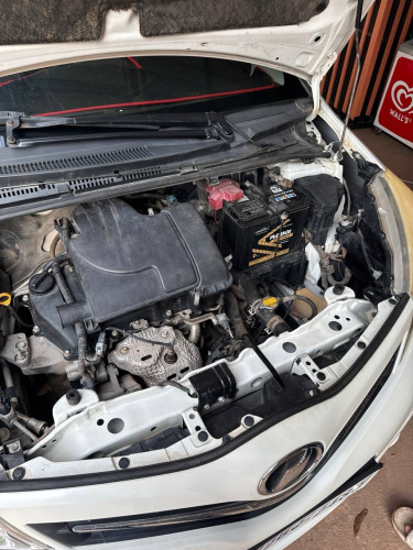 ឡាន​លក់toyota Witz 011
