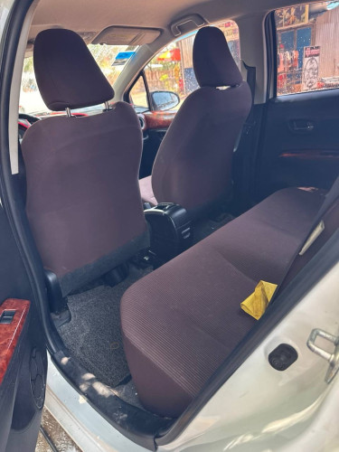 ឡាន​លក់toyota Witz 011