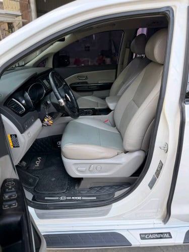 👌 ស្តុកថ្មី Kia Carnival 2015 បើកតំបូល