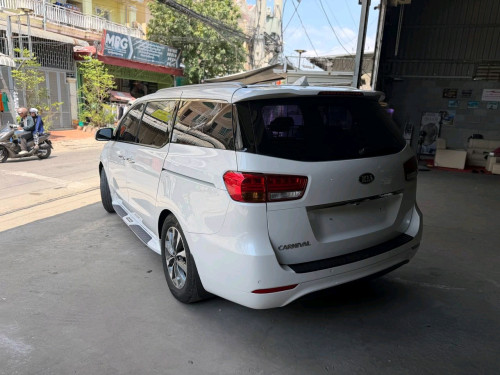 👌 ស្តុកថ្មី Kia Carnival 2015 បើកតំបូល