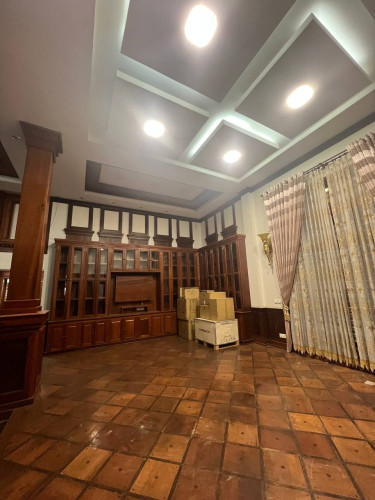 ផ្ទះវីឡាសម្រាប់លក់/ Villa for លក់ ទីតាំង៖សង្កាត់បឹងកងកងទី1 ខណ្ឌបឹងកេងកង/ Location:Located in SkBkk1