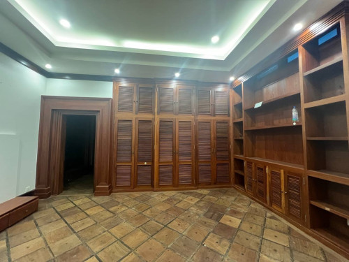 ផ្ទះវីឡាសម្រាប់លក់/ Villa for លក់ ទីតាំង៖សង្កាត់បឹងកងកងទី1 ខណ្ឌបឹងកេងកង/ Location:Located in SkBkk1