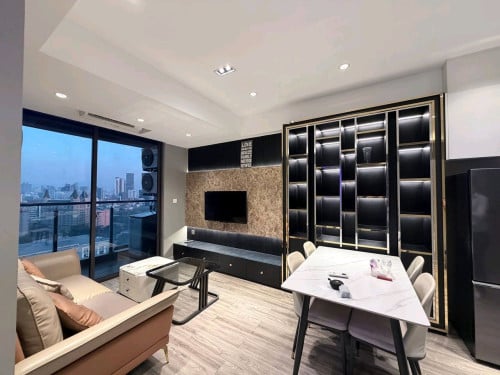 2 Bedroom Condo Time Square 3