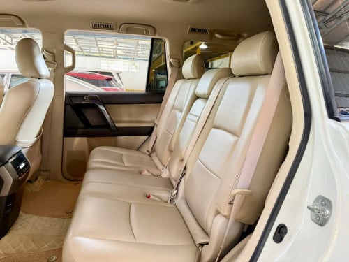 2013 Toyota Prado 4