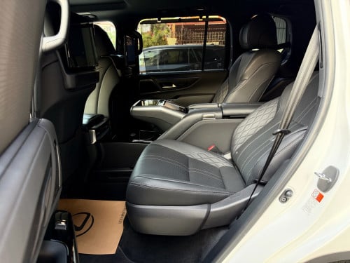 2022 Lx 600 Grandeur VIP 4 កៅអី