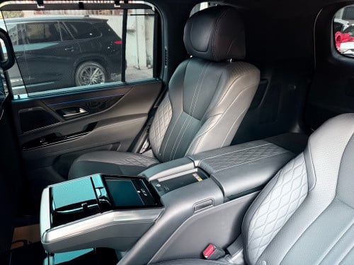 2022 Lx 600 Grandeur VIP 4 កៅអី