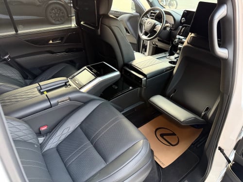 2022 Lx 600 Grandeur VIP 4 កៅអី