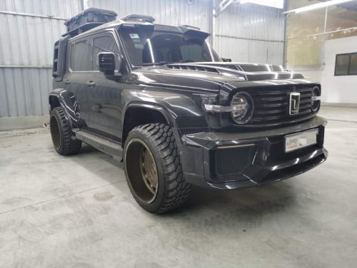 2025 Tank 300