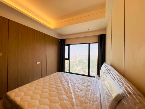 Brand New Fully Furnished 1 Bedroom Vue Aston