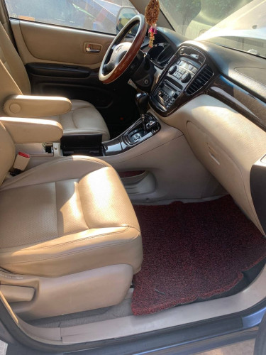 Car For Sale Urgent Highlander 2003 V6 - $12,998 only