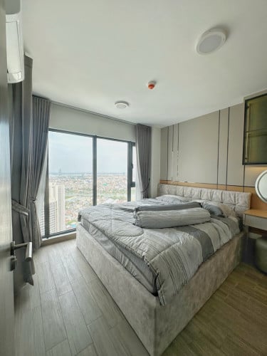 Condo Urban Village for Rent