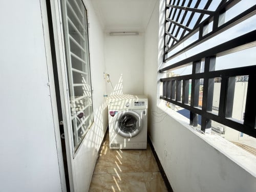 Cozy 1 Bedroom Apartment for RENT near TK Avenue