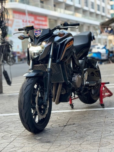 Honda cb650F