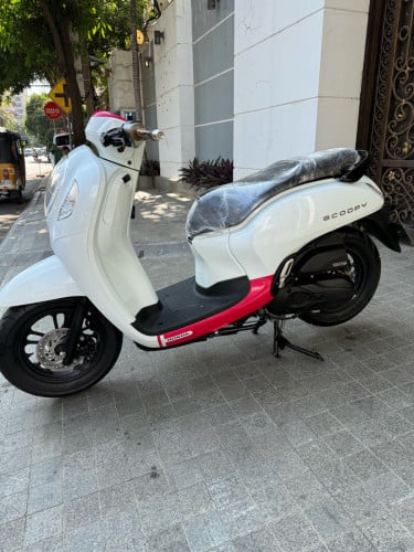 Honda Scoopy 021