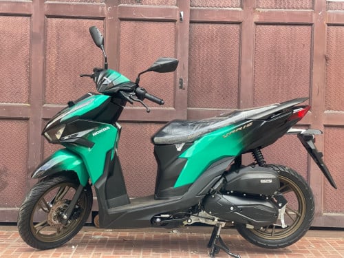 Honda Vario ឆ្នាំ2024 Smart Key ថ្មីក្រដាសពន្ធ💯💯 មានសេវាបង់រំលស់សុទ្ធ100%