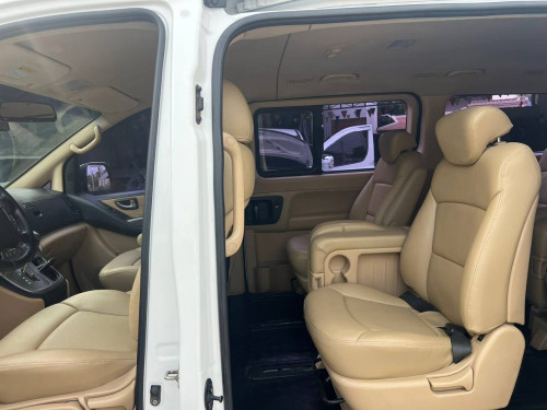 Hyundai Starex HVX 2012