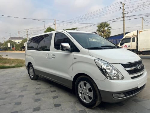 Hyundai Starex HVX 2012