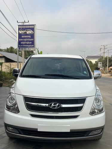 Hyundai Starex HVX 2012