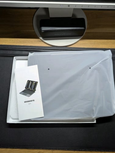 IPad Pro 13-inch (M4) Keyboard /*ទិញមកខុសម៉ូដែល អត់ទាន់បានប្រើ*/ OEM