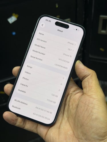 iPhone 15 CH