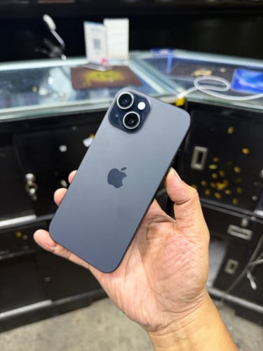 iPhone 15 CH