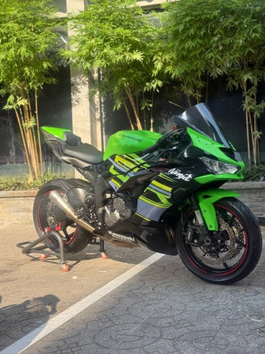 Kawasaki ninja ZX6r