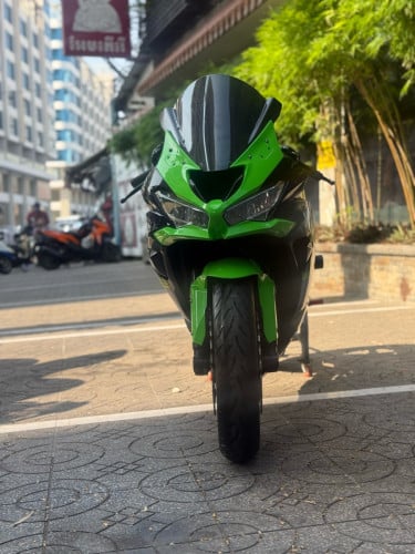 Kawasaki ninja ZX6r