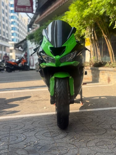 Kawasaki ninja ZX6r