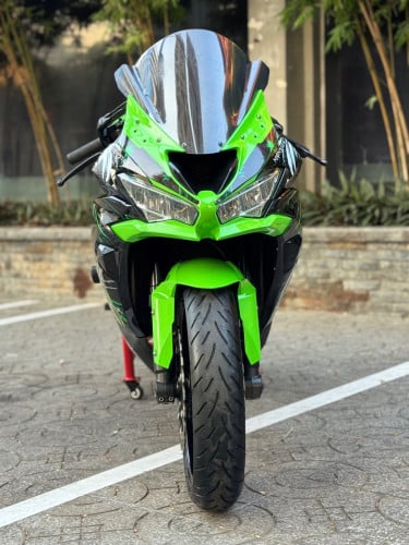 Kawasaki Ninja ZX6r