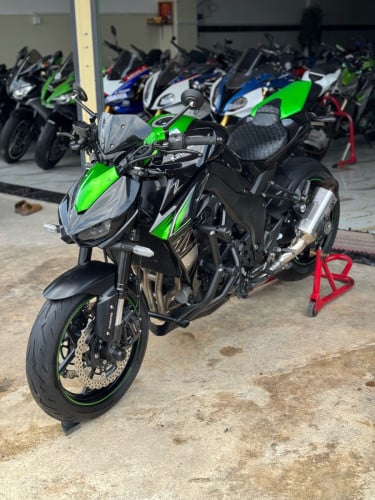 Kawasaki Z1000 2017 full tax plate number