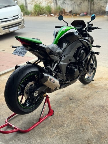 Kawasaki Z1000 2017 full tax plate number