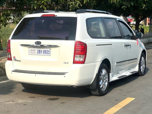 Kia Carnival 2010