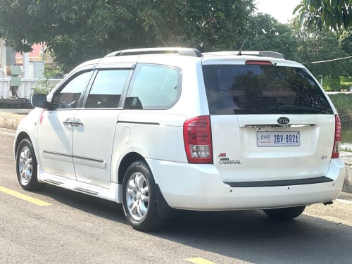 Kia Carnival 2010
