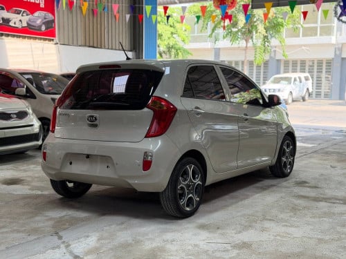 Kia morning ប្រអប់លេខធំ ស្ទុះខ្លាំង