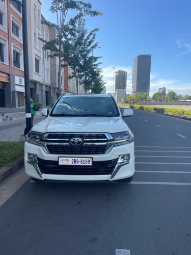 LAND CRUiSER V6