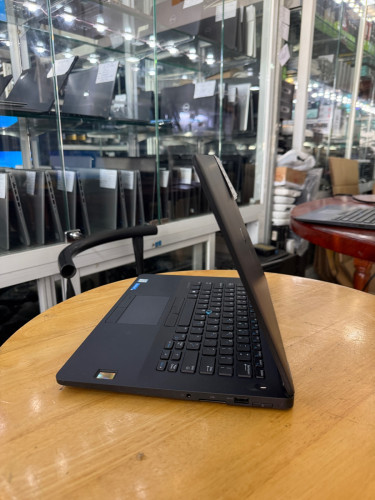 Latitude 7470, ជំនាន់ទី6, មានលក់បោះដុំនិងរាយ