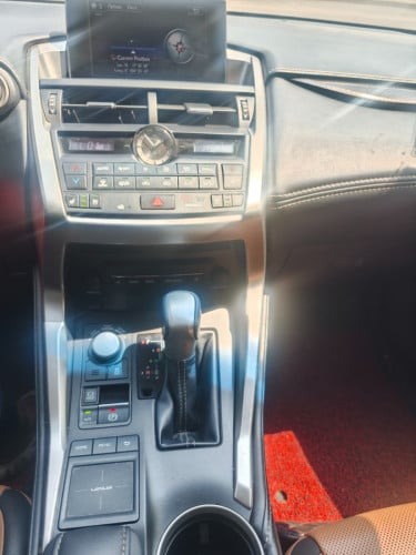 Lexus NX200T SUV
