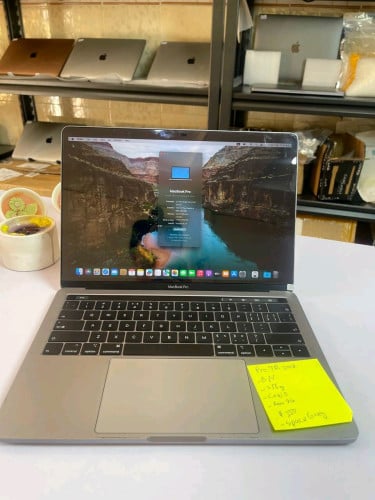 Macbook Pro Year2018 Touch Bar