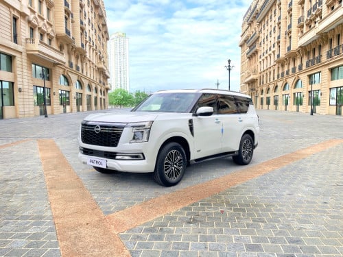 Nissan Patrol រថយន្តថ្មី (ក្រដាសពន្ធ) ម៉ាស៊ីនកម្លាំង៖ 3.5L V6 Twin Turbo នាំចូលពីប្រទេសជប៉ុន