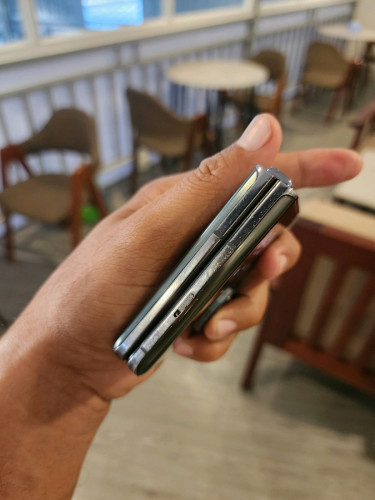 Oppo Find N3 Flip 12g/256g (វៃដូរបាន)👉$295