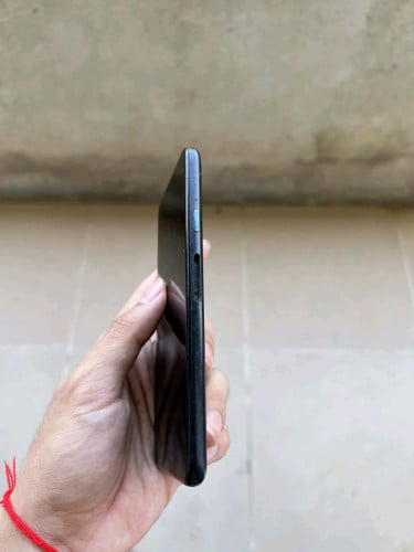 Pixel 5 អេក្រង់នៅស្អាត កាមេរ៉ាច្បាស់ ថ្មនៅល្អ ខូចតែម៉ាស៊ីន អាចទិញយកទៅជួសជុស
