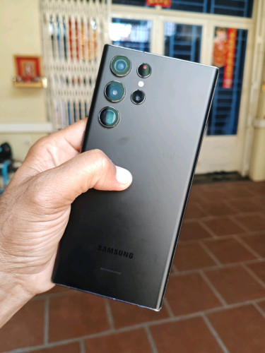 Samsung S22 Ultra 8g/128g(វៃដូរបាន)👉$295