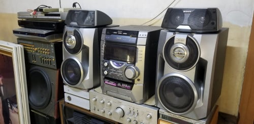 Sony hifi system 4000W 120V-240V អូបាលើ1តិកកន្លះឌុប(1.5 cm) បាសអុកធ្ងន់model HCD-VX77 92% from japan