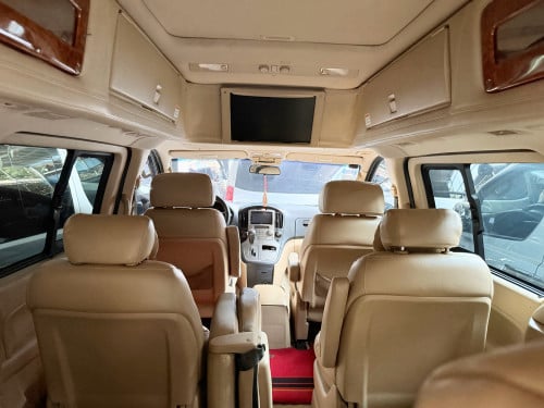 Starex 011 HVX Limousine VIPក្នុងលឿងដំបូលបេីកហ្វូលអប់សិនរំលស់សុត100%បាន