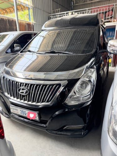 Starex 011 HVX Limousine VIPក្នុងលឿងដំបូលបេីកហ្វូលអប់សិនរំលស់សុត100%បាន