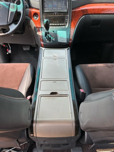 TOYOTA ALPHARD 2014 TOP OPTION. 20000$ ជាងចរចារ