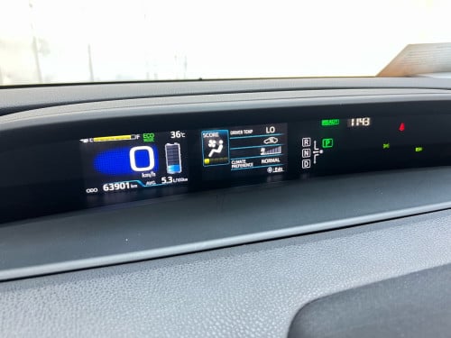 Toyota Prius 2017 (Dubai)