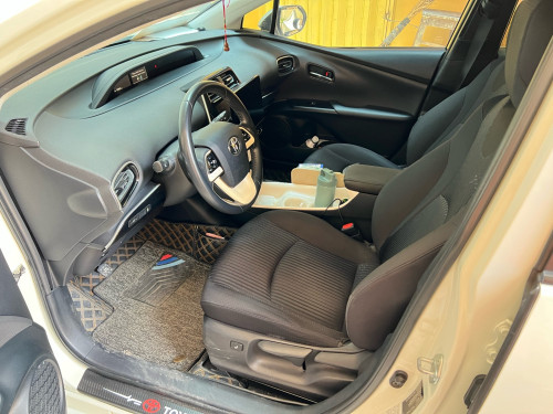 Toyota Prius 2017 (Dubai)