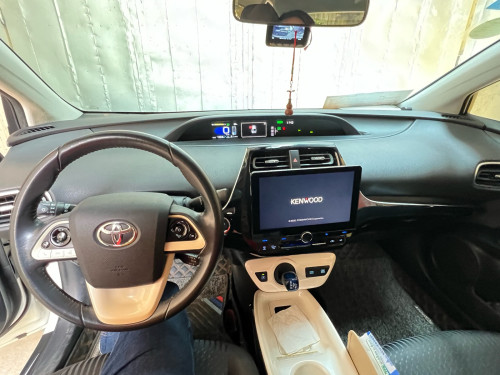 Toyota Prius 2017 (Dubai)