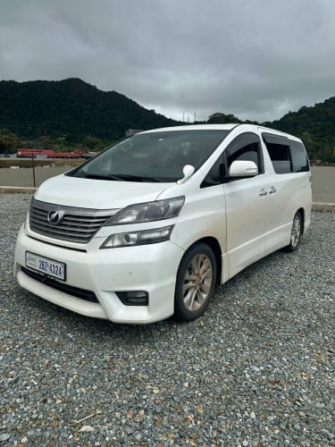 Toyota vellfire 2010 full option